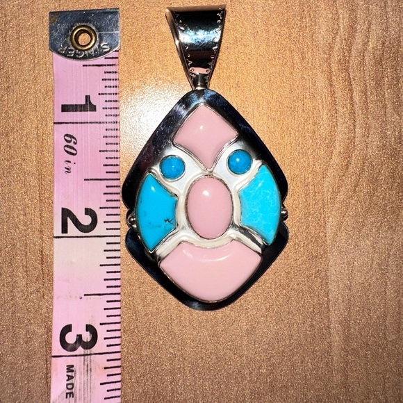 Turquoise and pink beaded necklace with gorgeous pendant! By Jay King - Picture 7 of 11